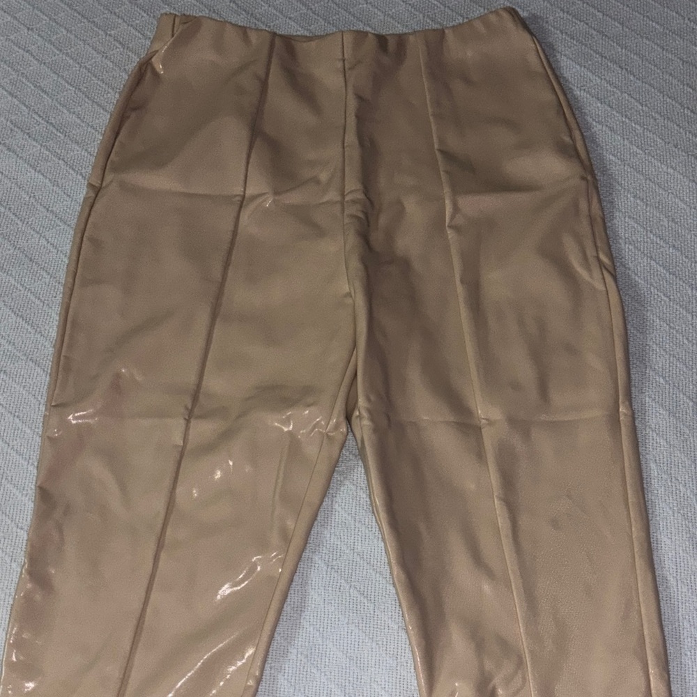 Women’s Tan Pants
